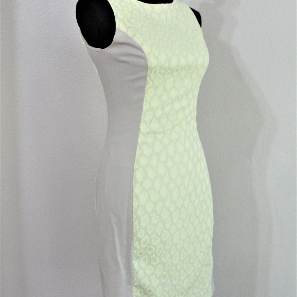 Belle Badgley Mischka Green/Taupe Leopard Sheath Dress (2) - Picture 2 of 7